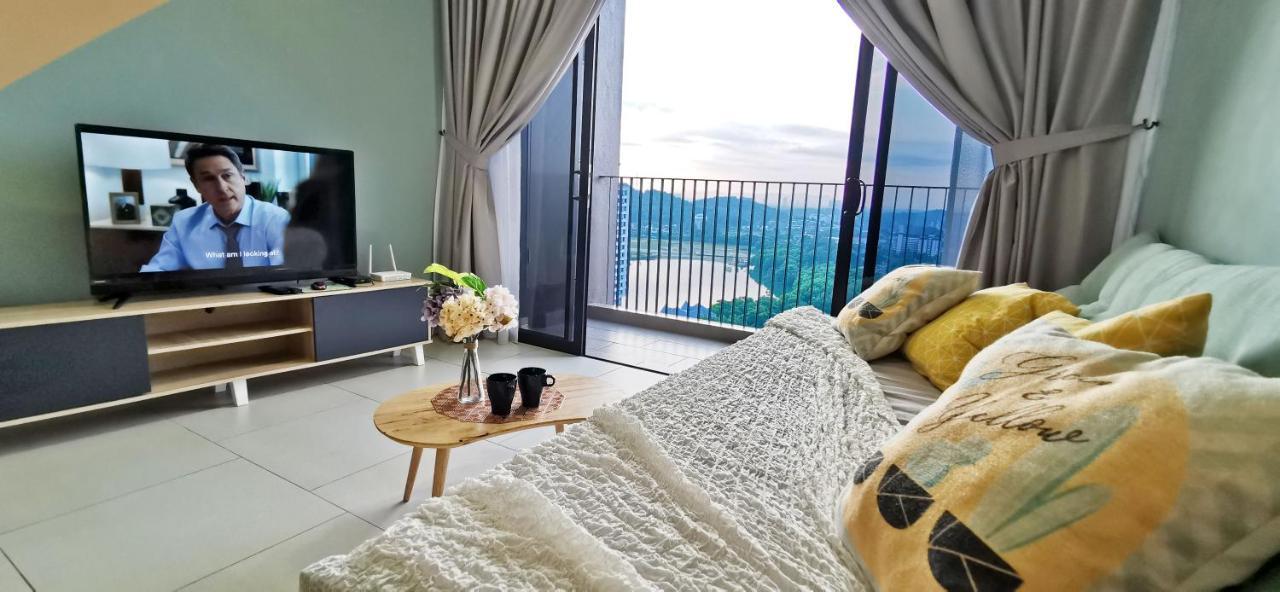 Astetica Pool & Lake View High Floor 100Mbps Wifi Netflix Seri Kembangan Εξωτερικό φωτογραφία