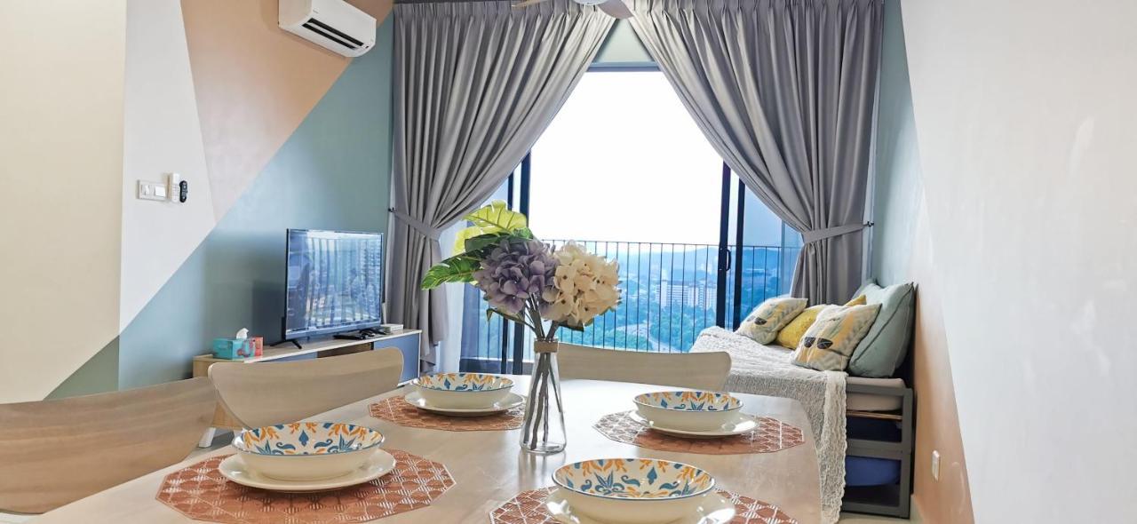 Astetica Pool & Lake View High Floor 100Mbps Wifi Netflix Seri Kembangan Εξωτερικό φωτογραφία